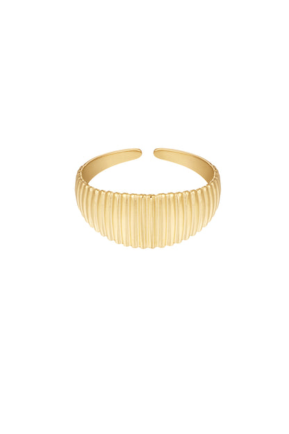 Thick ring with stripes print - gold