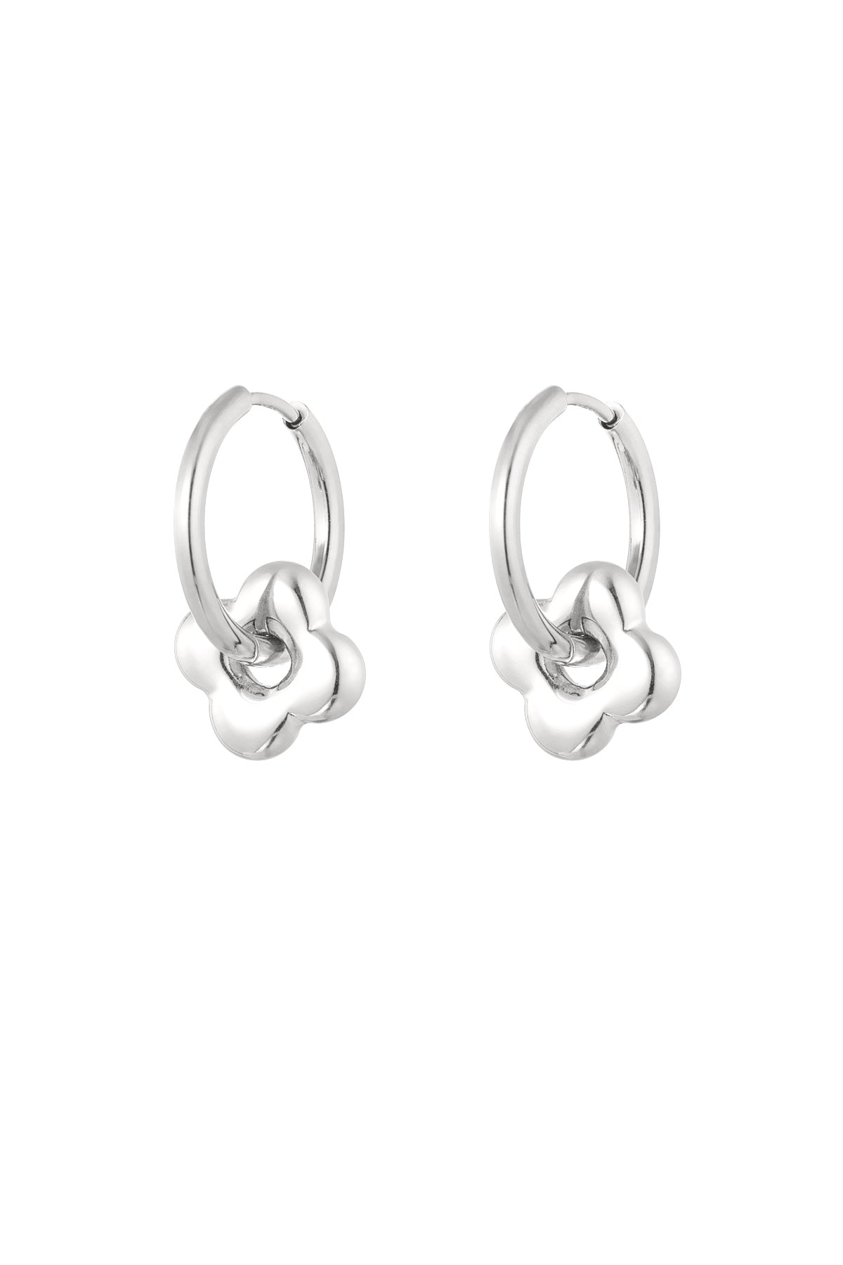 Oorbellen met klaverbedel - zilver