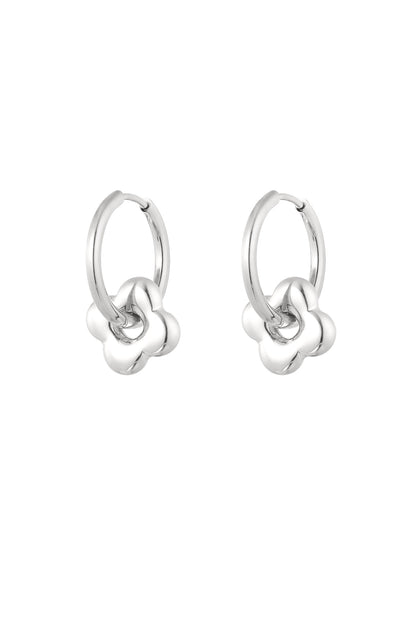 Oorbellen met klaverbedel - zilver