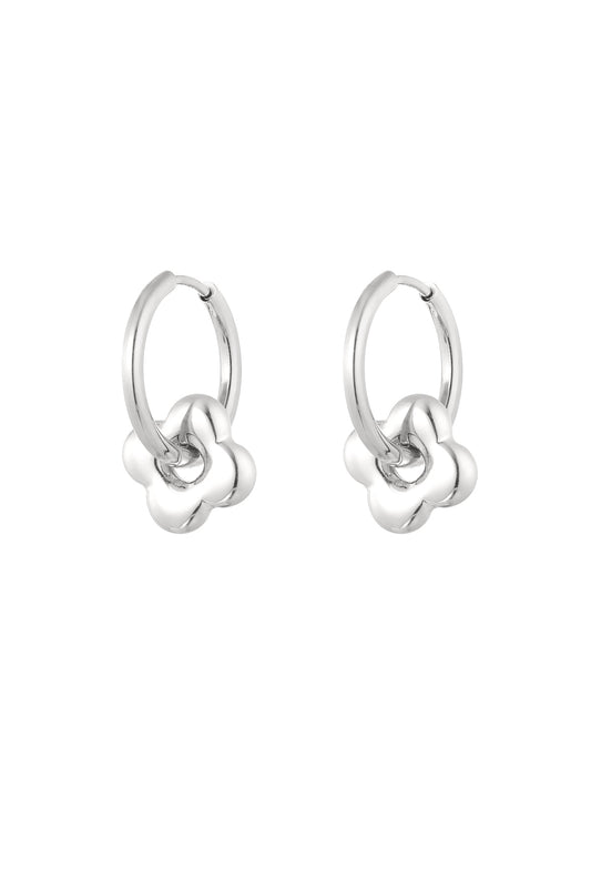 Oorbellen met klaverbedel - zilver
